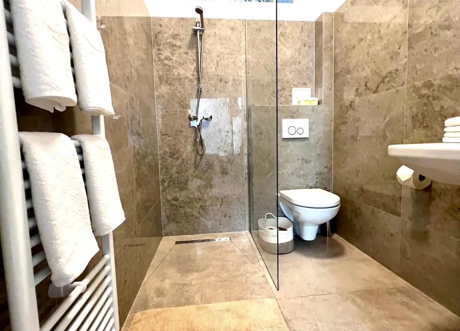 Grosszuegiges App. 2 Schlafzimmer Vienna